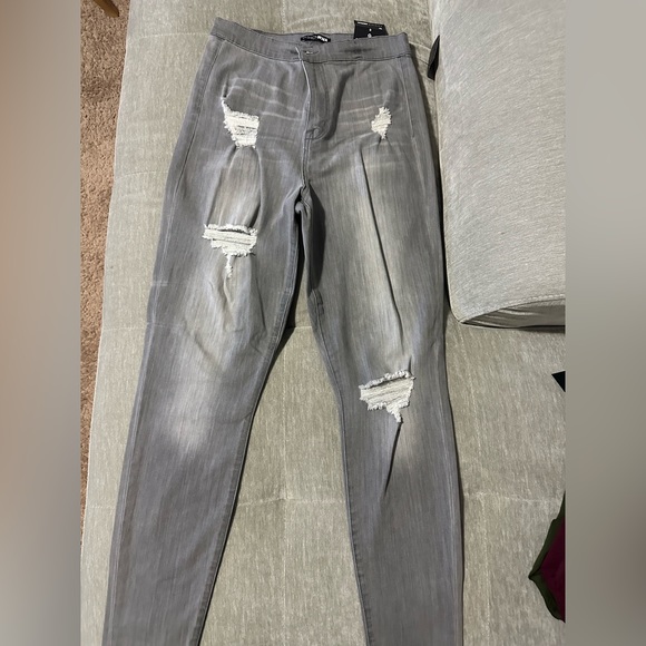 In The Nigh High Rise Skinny Jeans - Picture 2 of 5